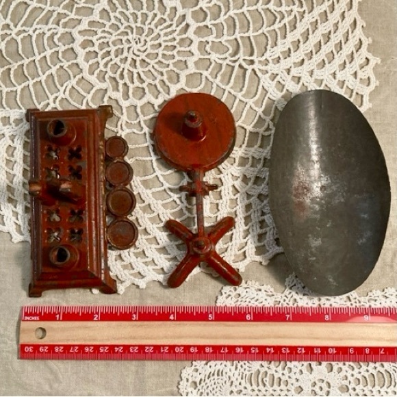 Antique Cast Iron 3 Piece Mini Scale - Picture 12 of 14